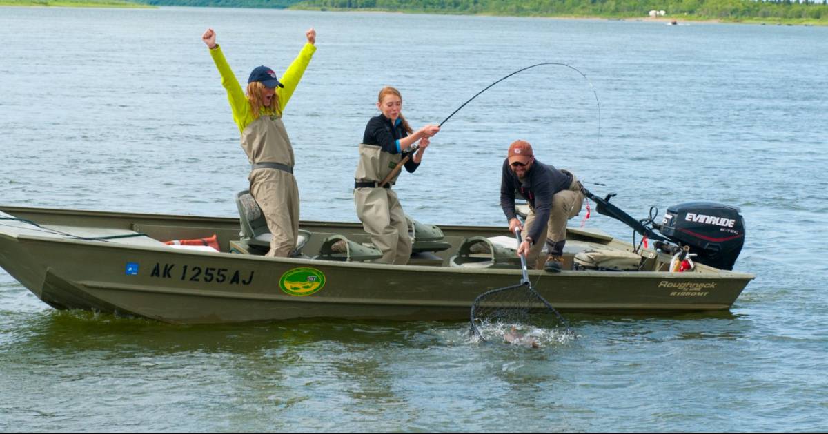 5 Important Rules To Remember When Fly Fishing From a Raft or Drift ...